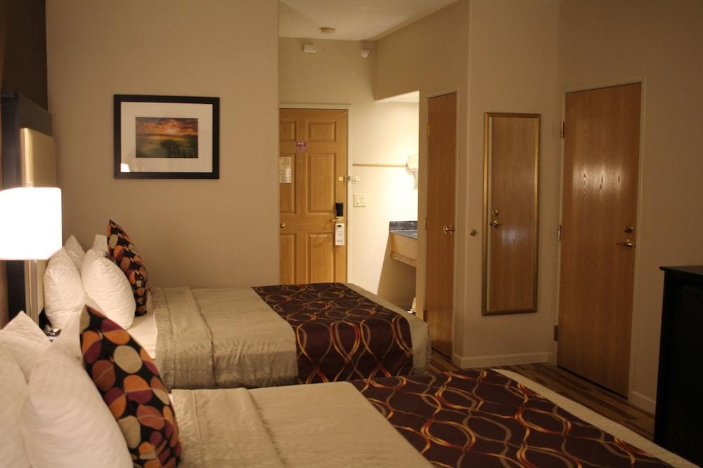 Best Western Plus Des Moines West Inn & Suites Clive Exteriör bild