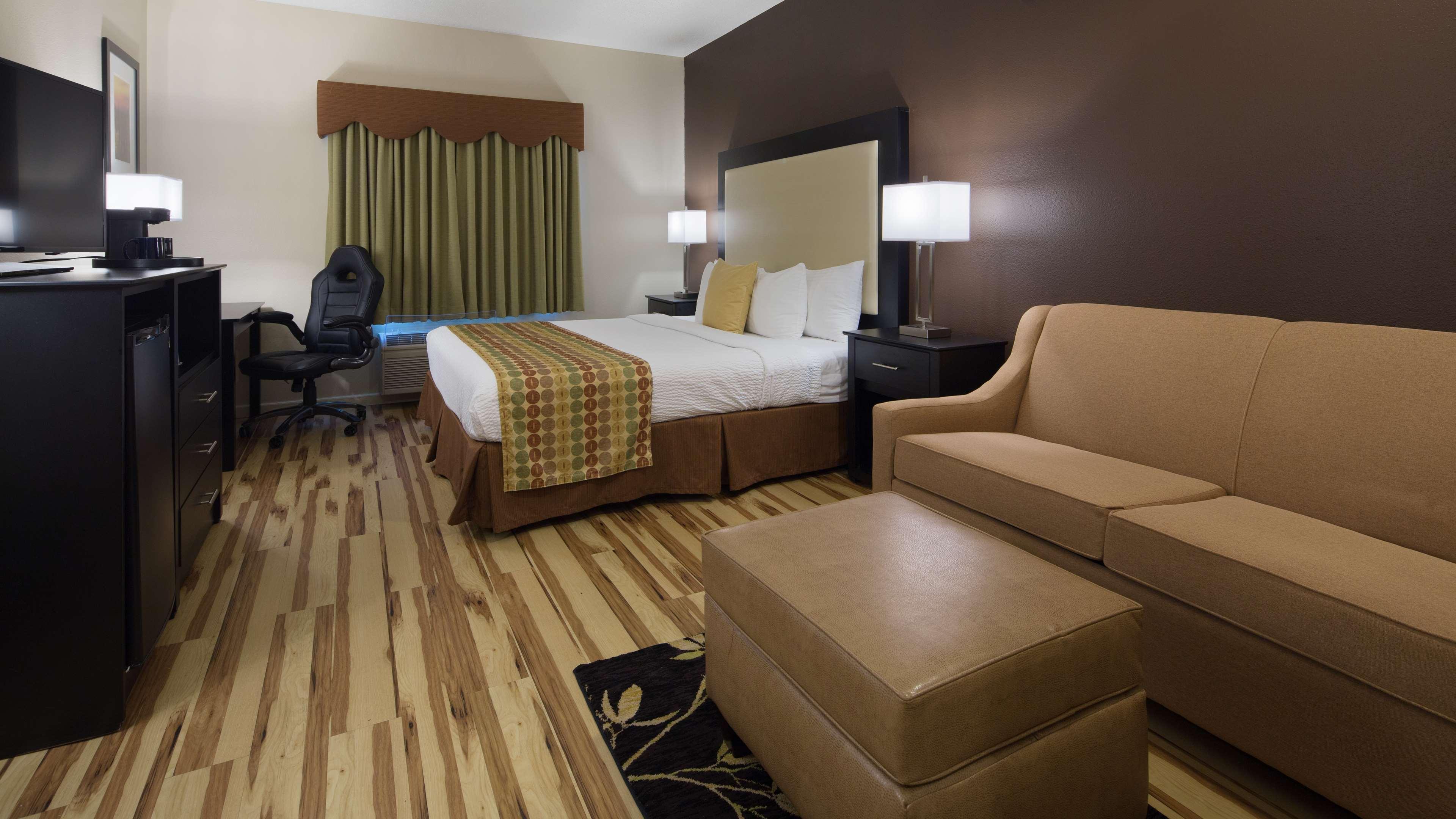 Best Western Plus Des Moines West Inn & Suites Clive Exteriör bild
