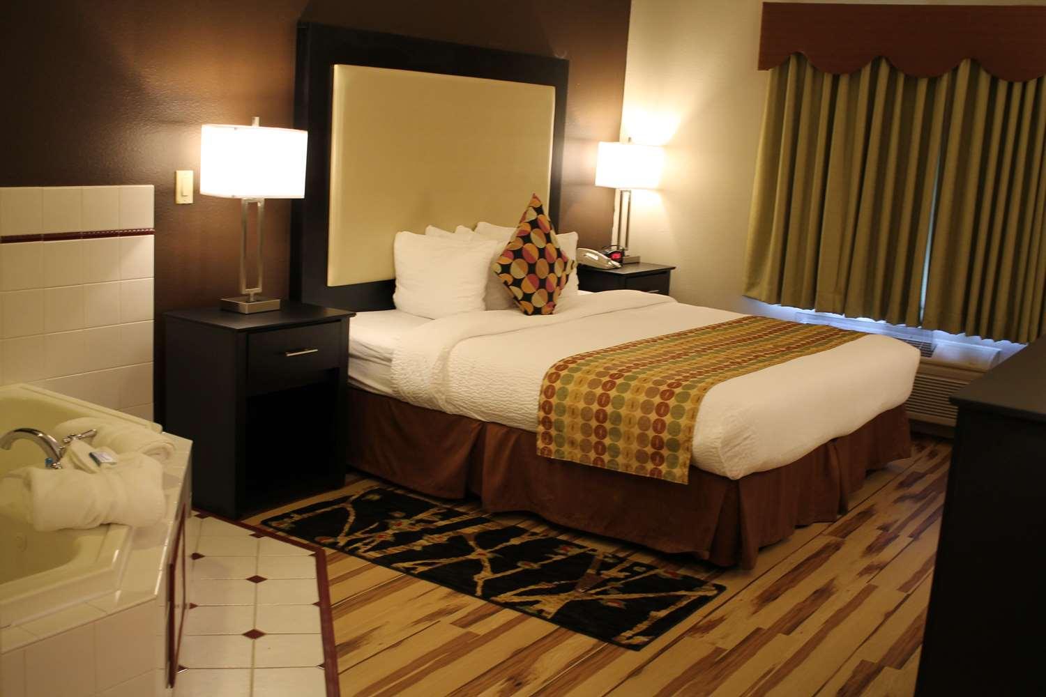 Best Western Plus Des Moines West Inn & Suites Clive Exteriör bild