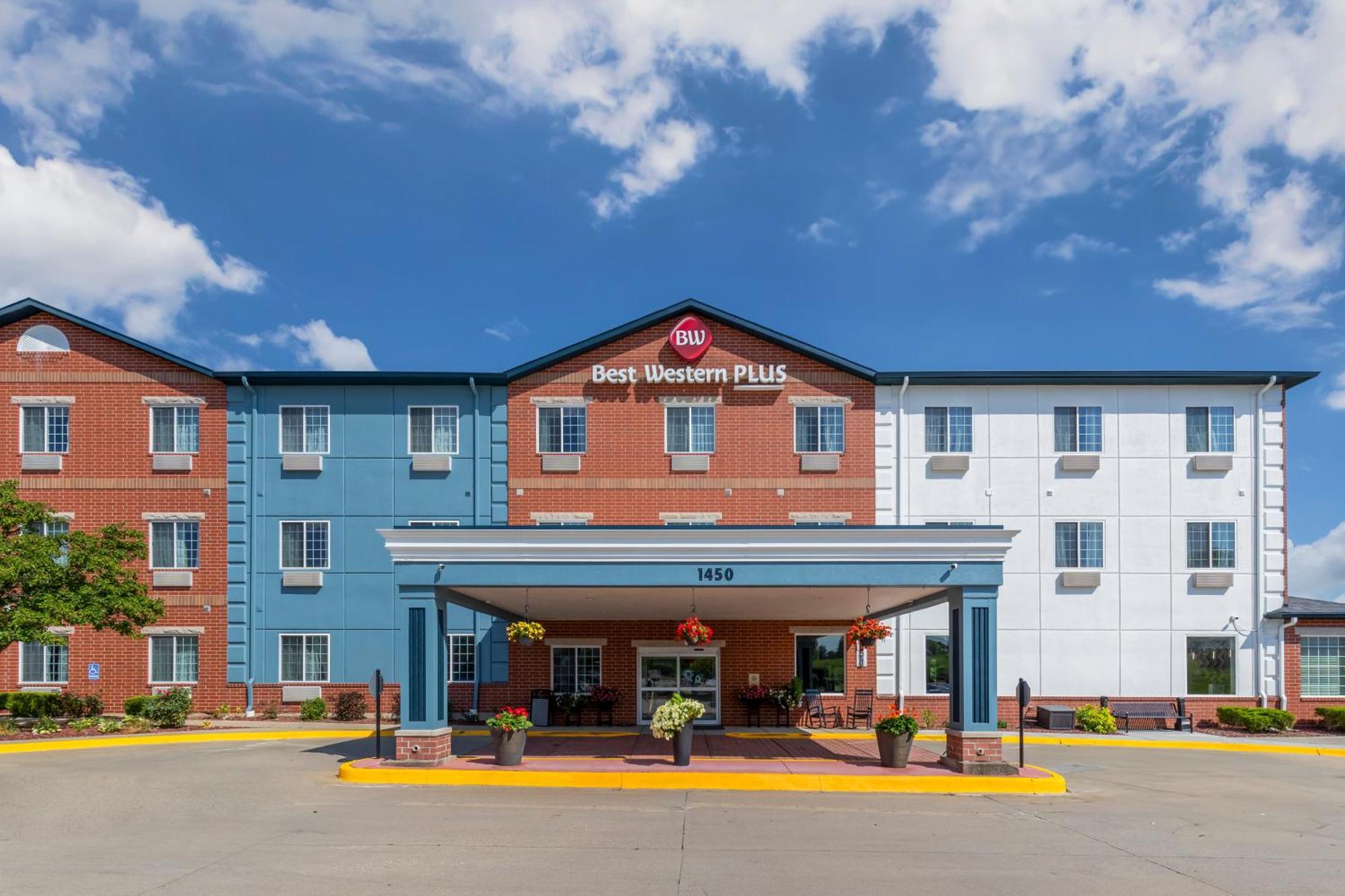 Best Western Plus Des Moines West Inn & Suites Clive Exteriör bild