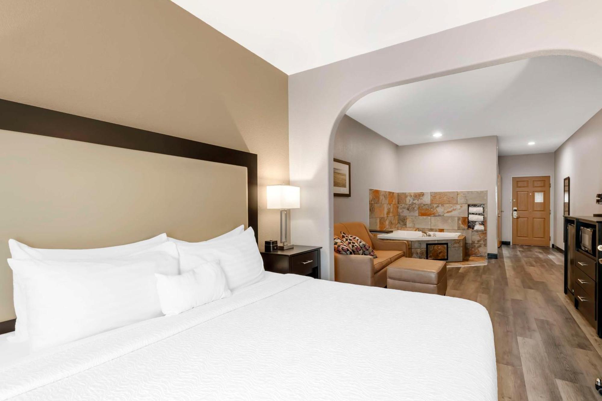 Best Western Plus Des Moines West Inn & Suites Clive Exteriör bild