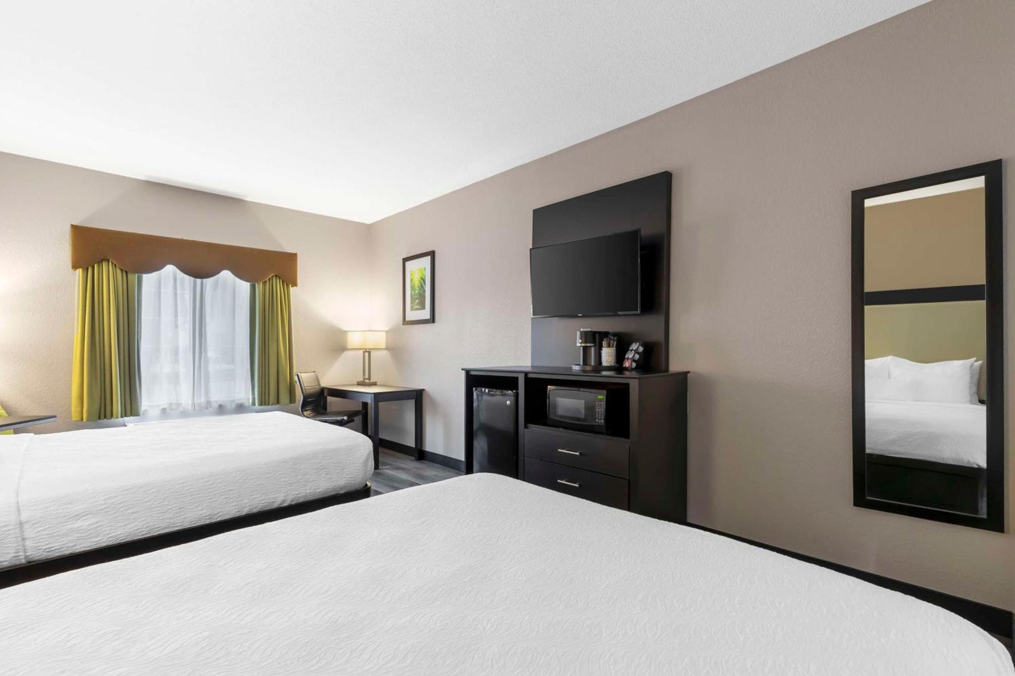 Best Western Plus Des Moines West Inn & Suites Clive Exteriör bild
