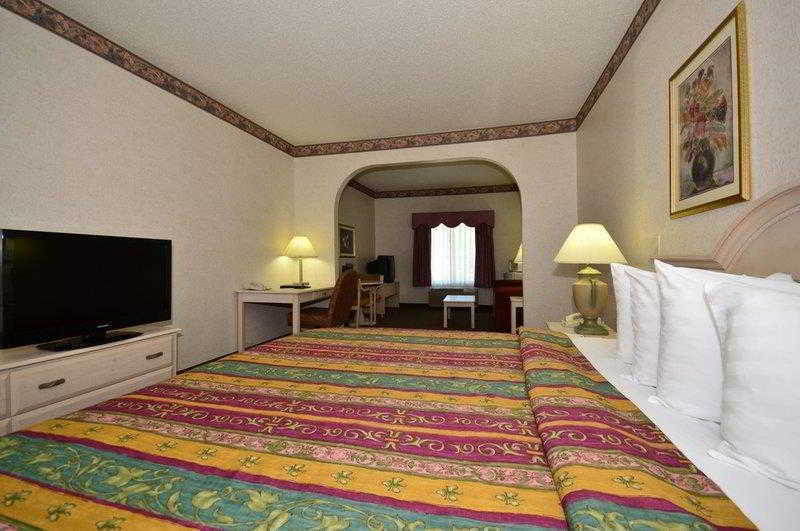 Best Western Plus Des Moines West Inn & Suites Clive Exteriör bild