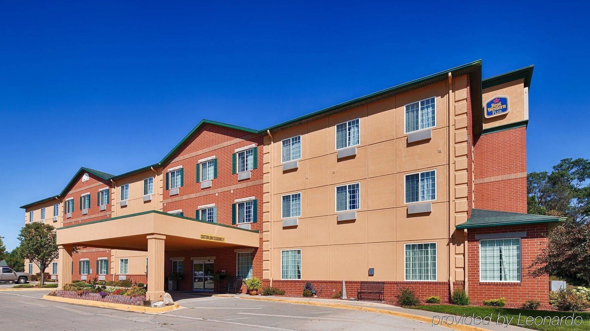 Best Western Plus Des Moines West Inn & Suites Clive Exteriör bild