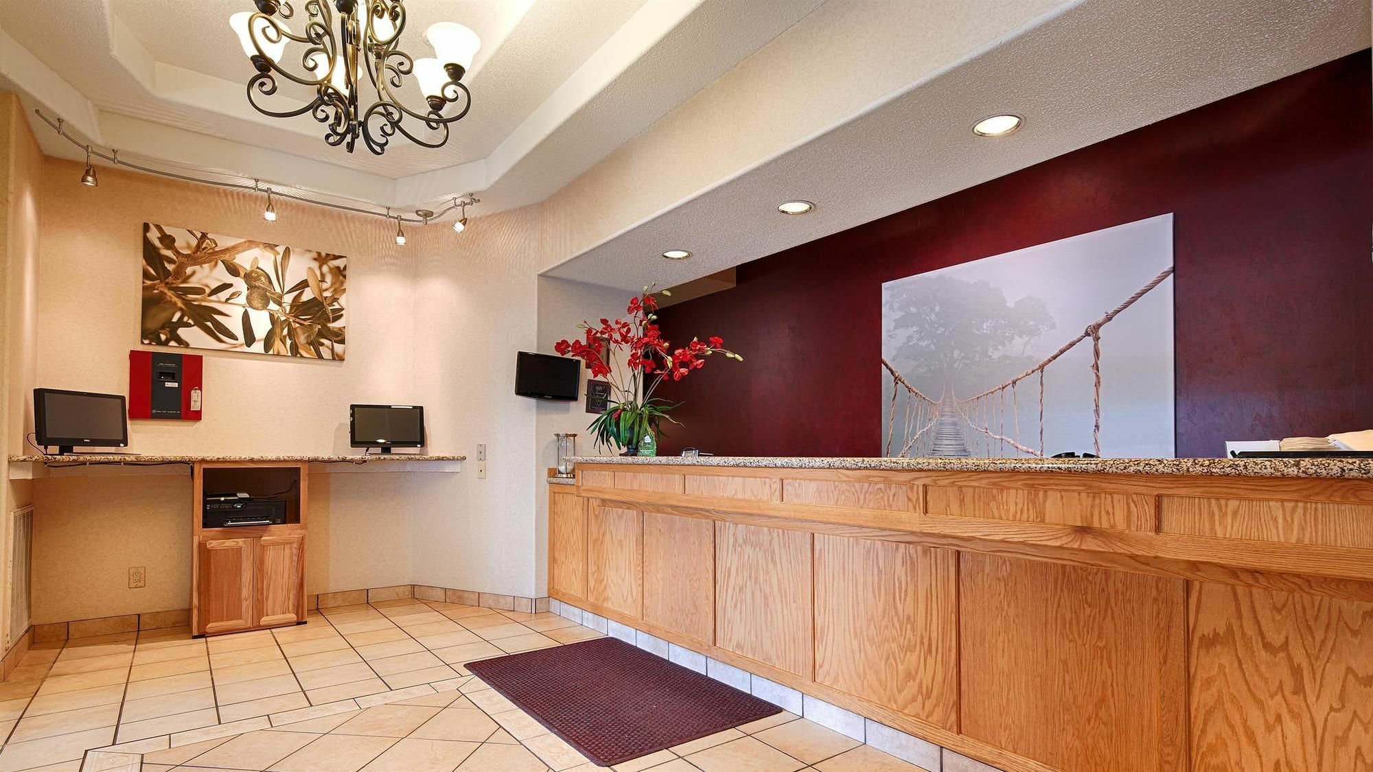 Best Western Plus Des Moines West Inn & Suites Clive Exteriör bild